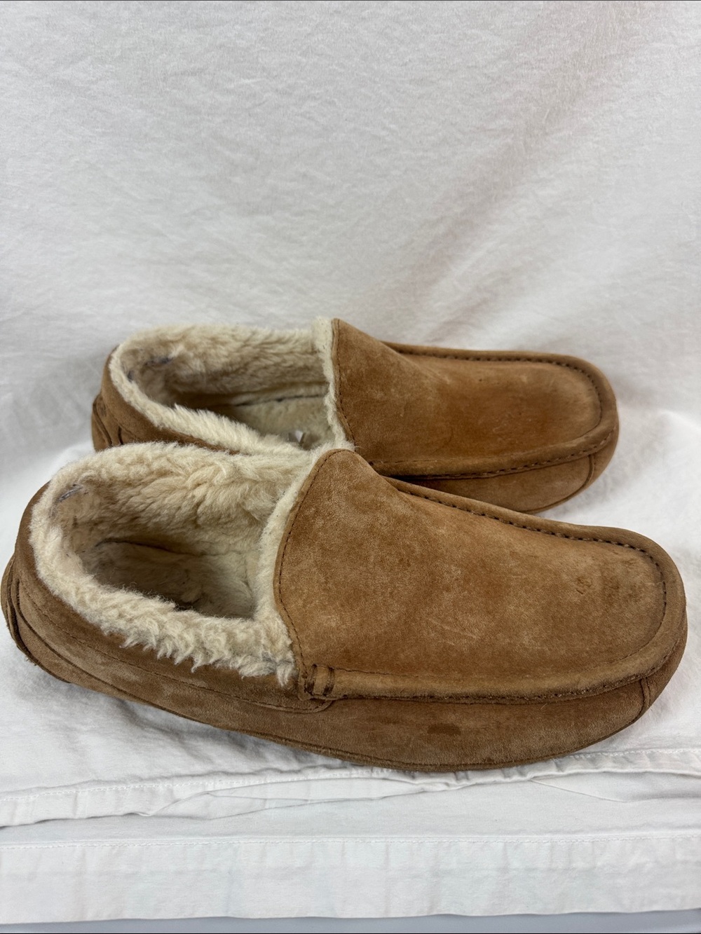 Ugg Slippers Men’s 10